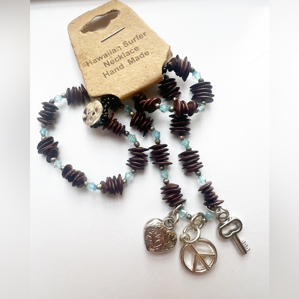 The key to peace is love necklace! Authentic Hawaiian seed necklace!